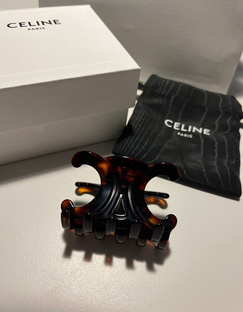 셀린느 트리옹프 헤어 claw 다크하바나 컬러