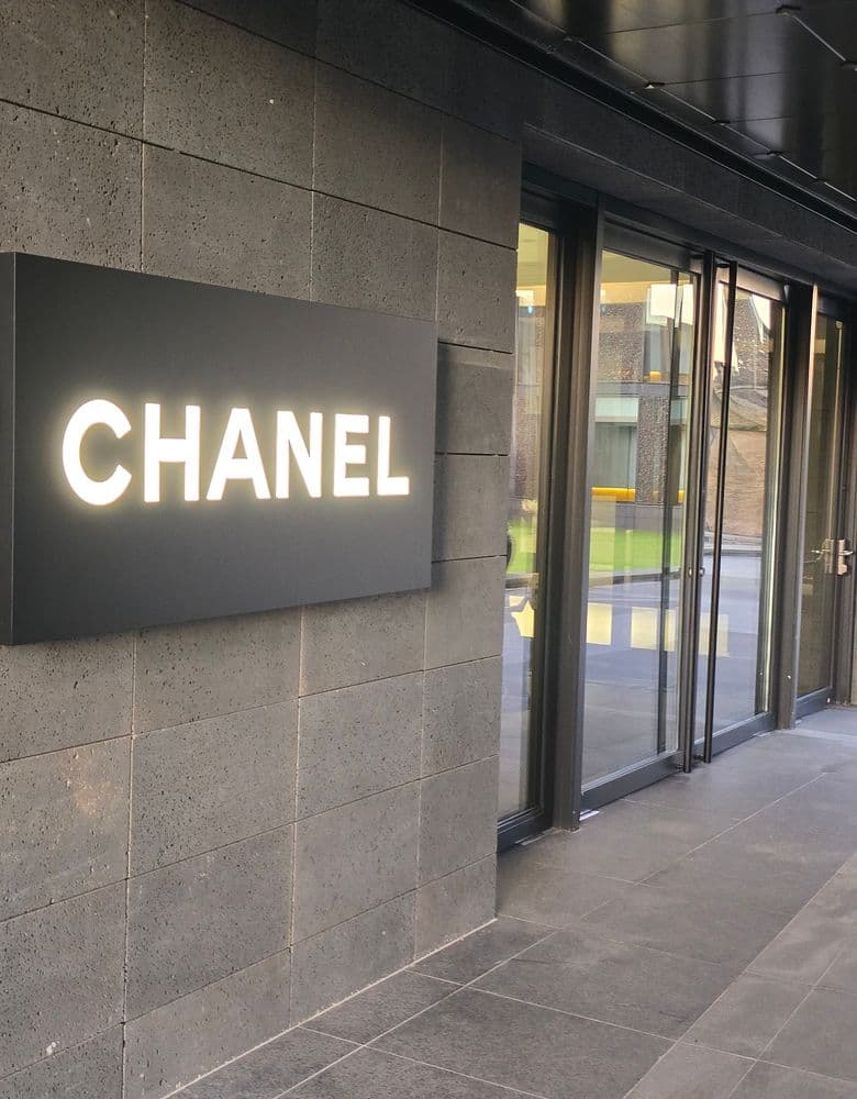 Chanel ballerina flats in tweed