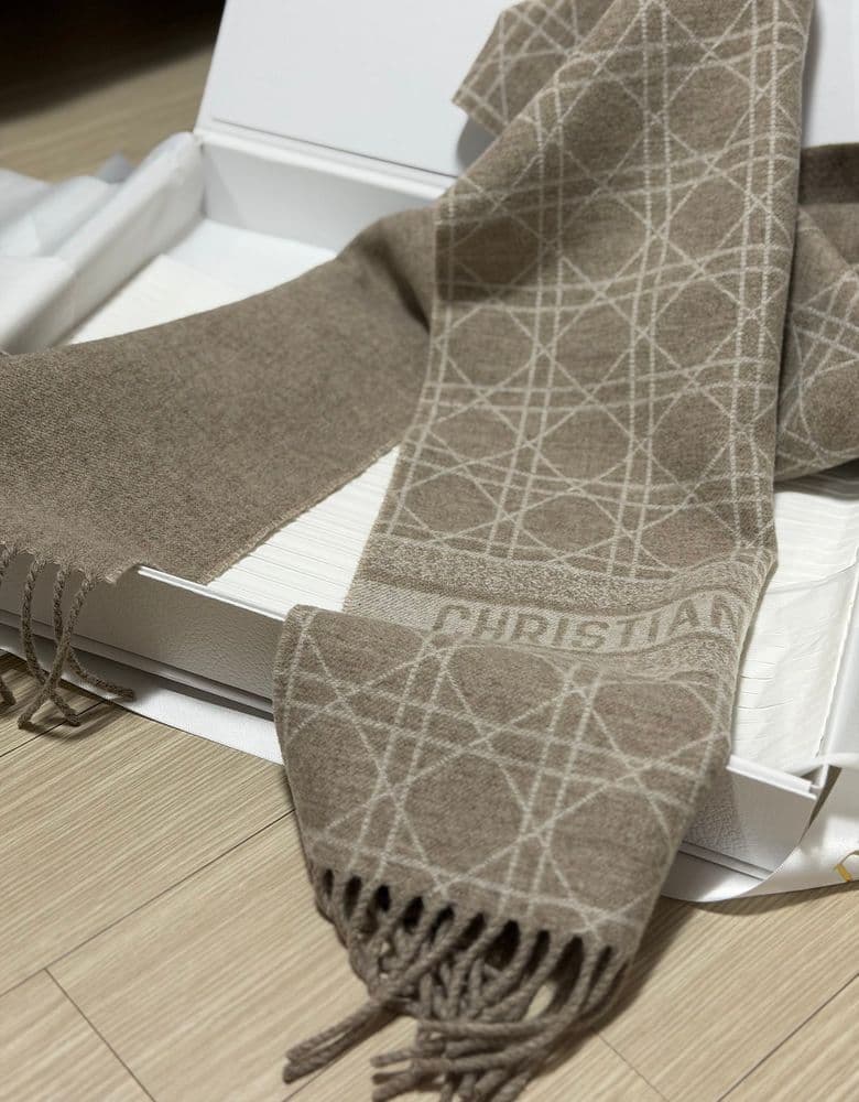 디올 겨울 신상 까나쥬 캐시미어 머플러 언박싱&착샷