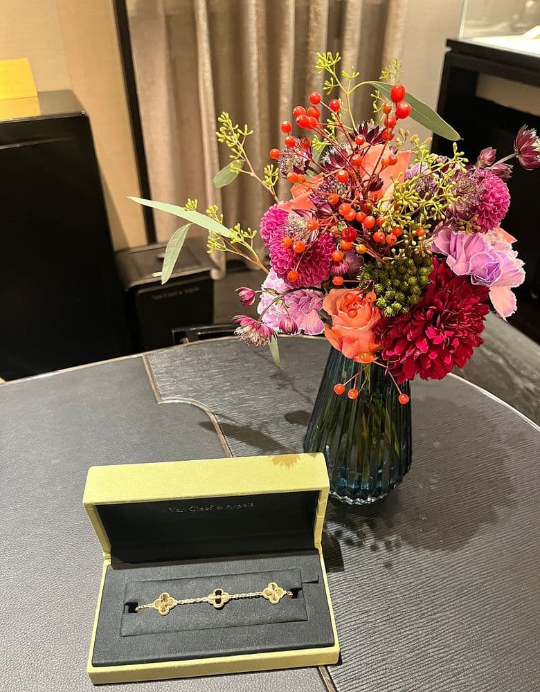 반클리프 기요세 팔찌