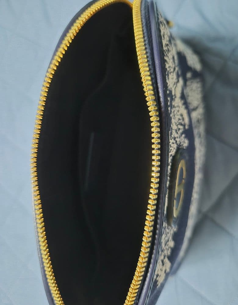 Dior pouch