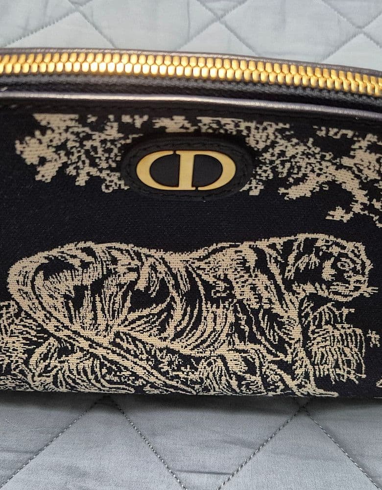 Dior pouch