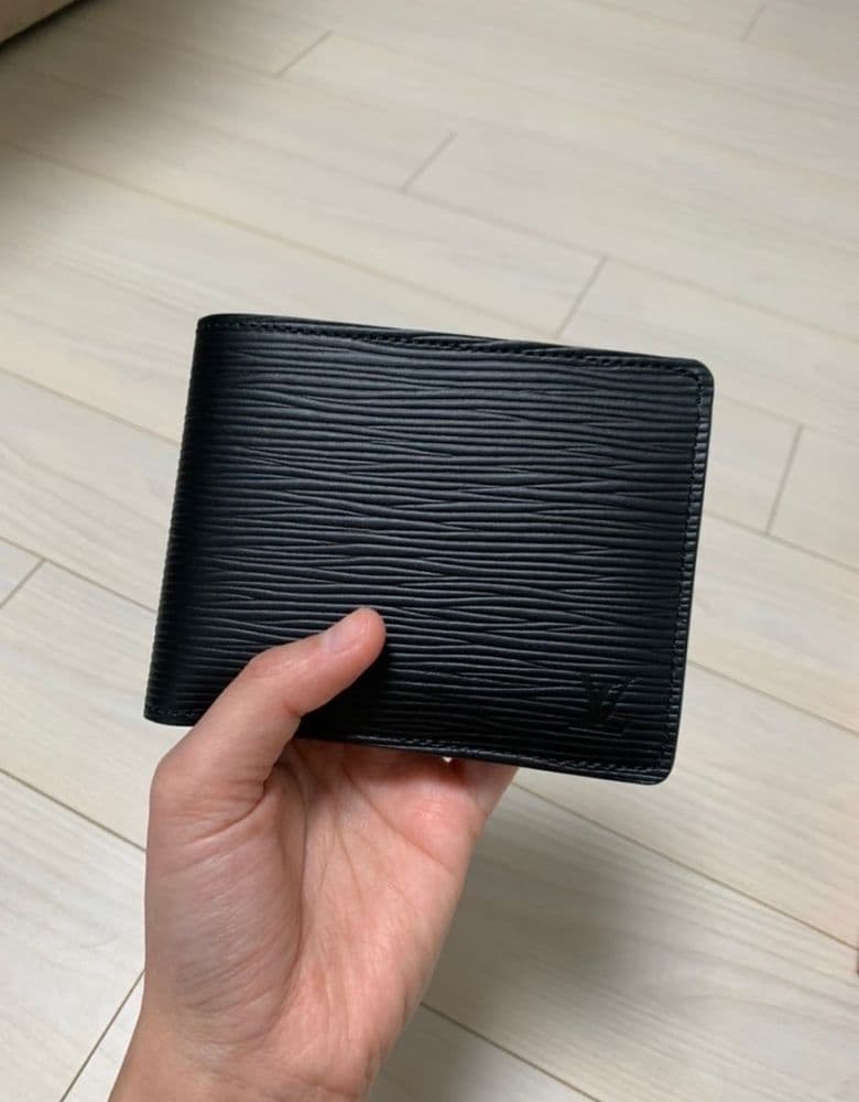 Louis Vuitton Epi leather wallet for men