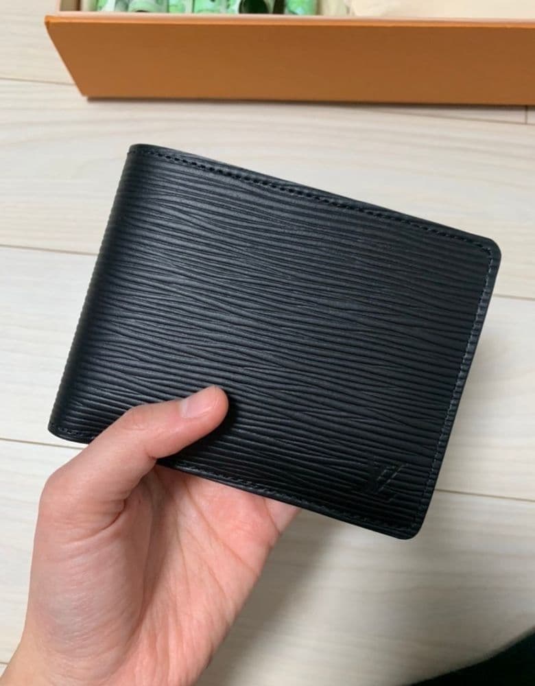 Louis Vuitton Epi leather wallet for men