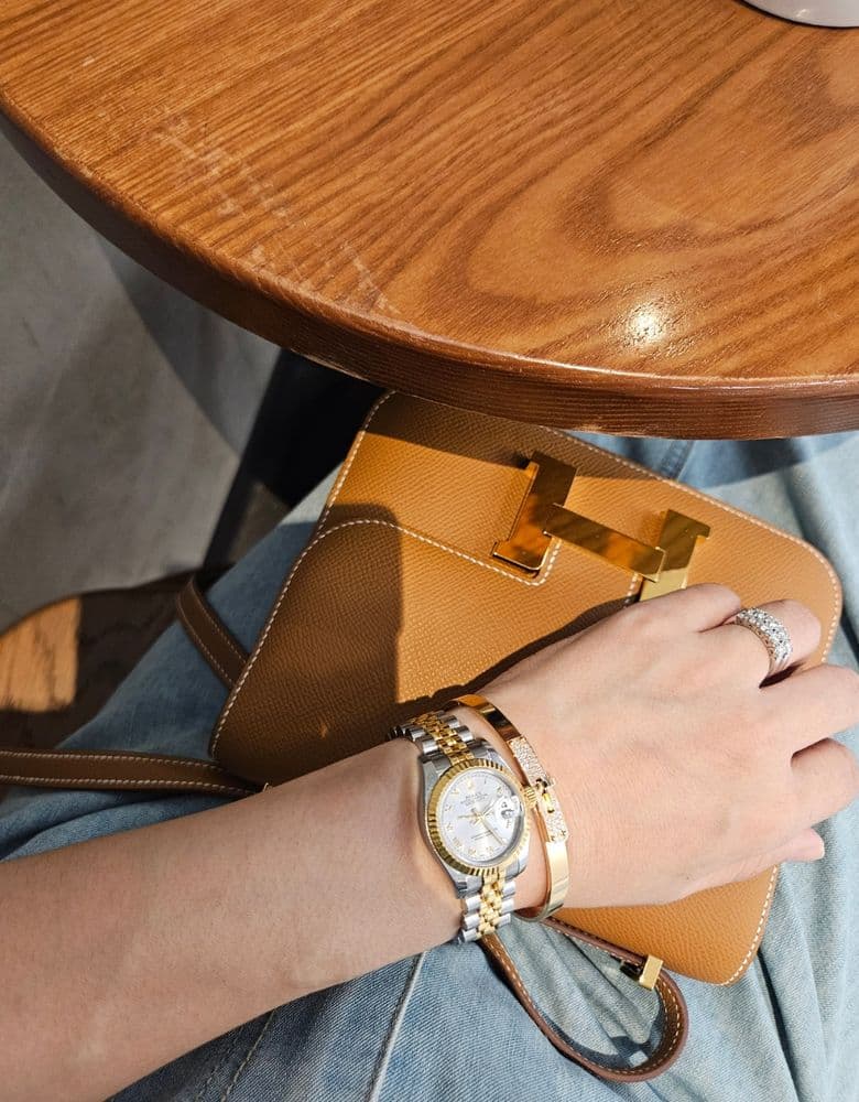 Hermès Constance 18 Gold with Gold Hardware