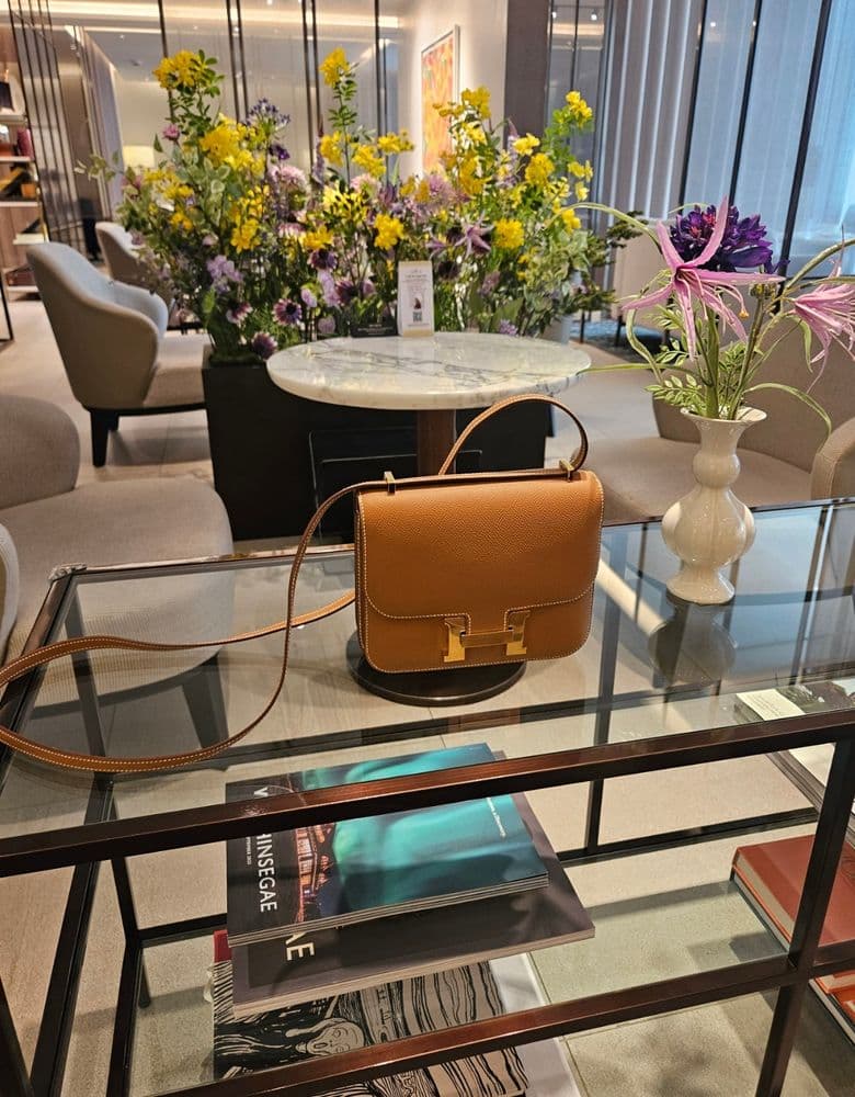 Hermès Constance 18 Gold with Gold Hardware
