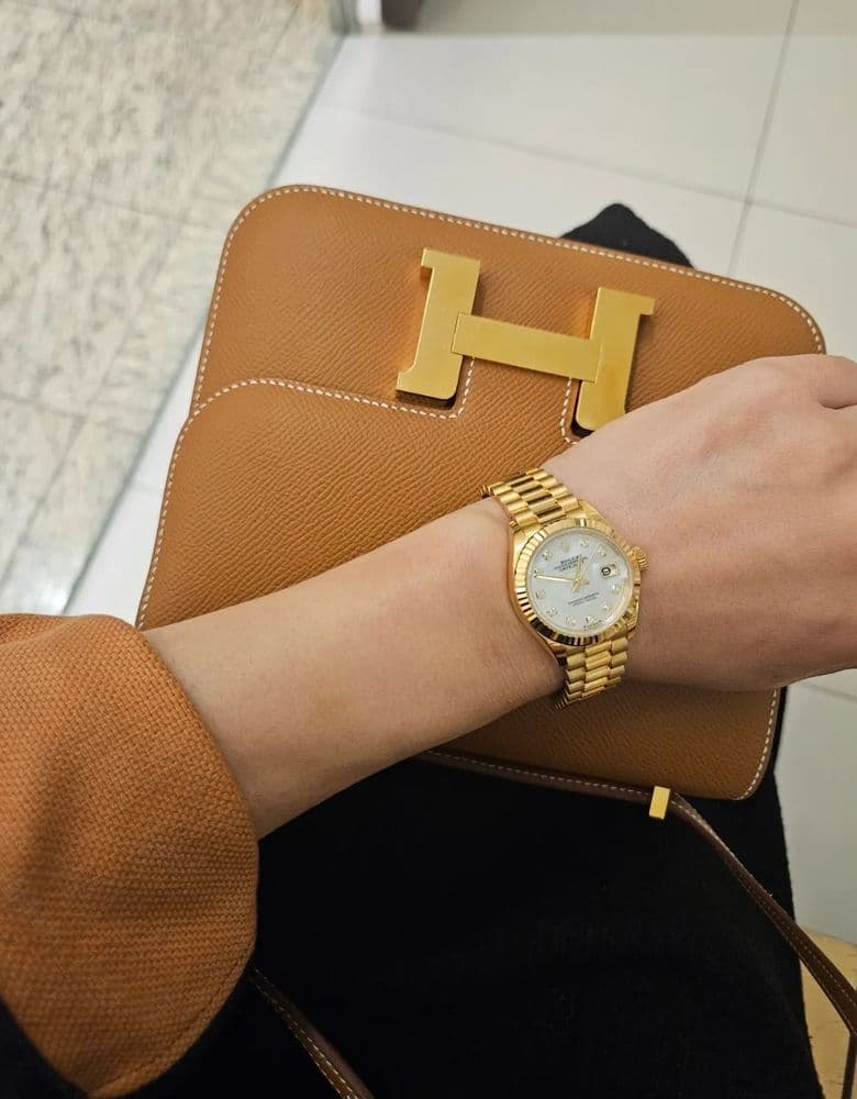 Hermès Constance 18 Gold with Gold Hardware
