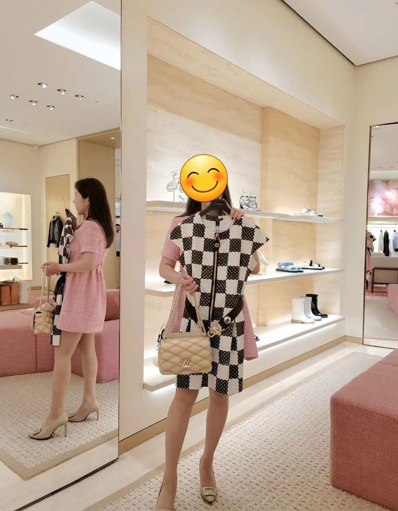 루이비통 원피스, 모이나 듀오비비 