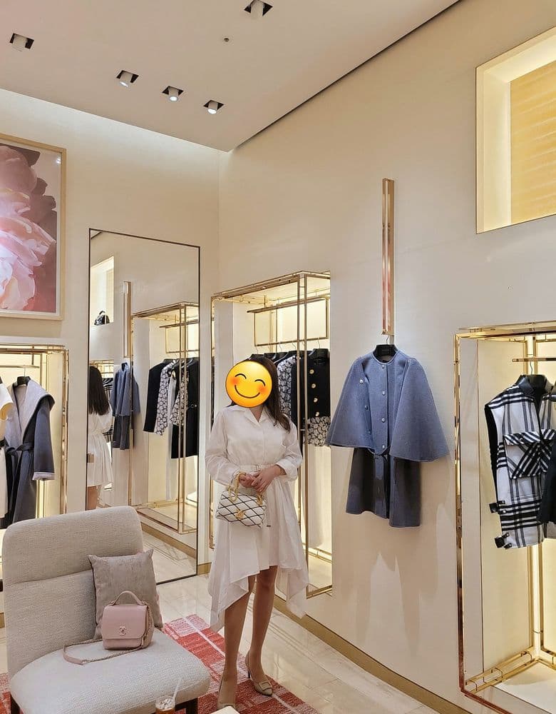 루이비통 원피스, 모이나 듀오비비 