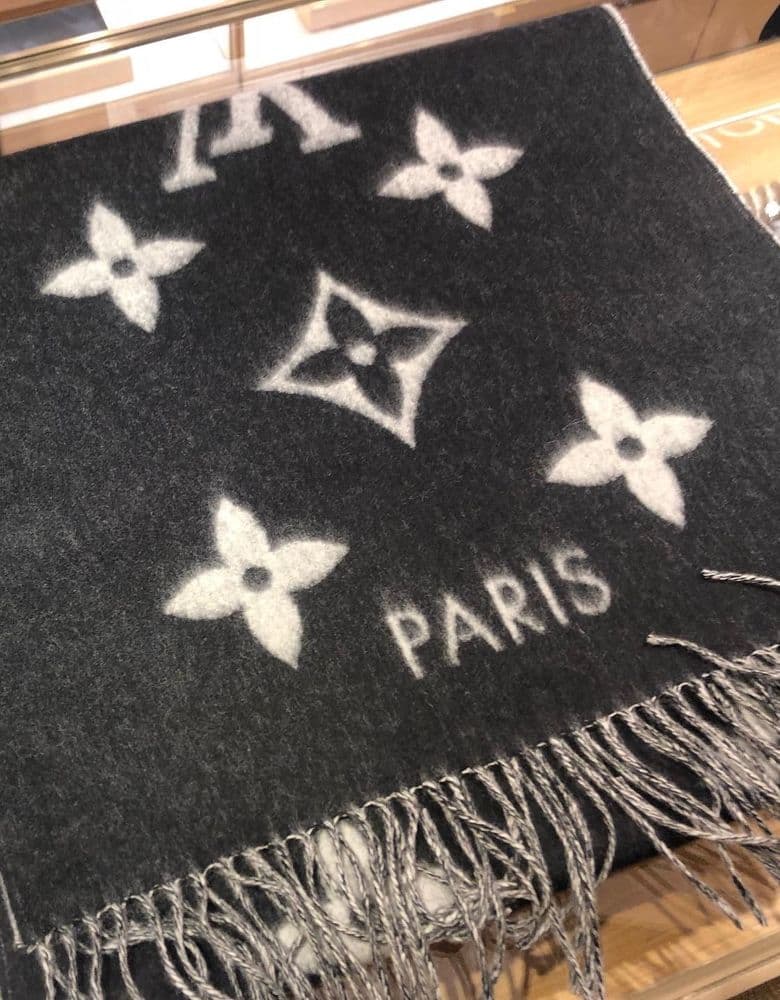 루이비통 레이캬비크 스카프