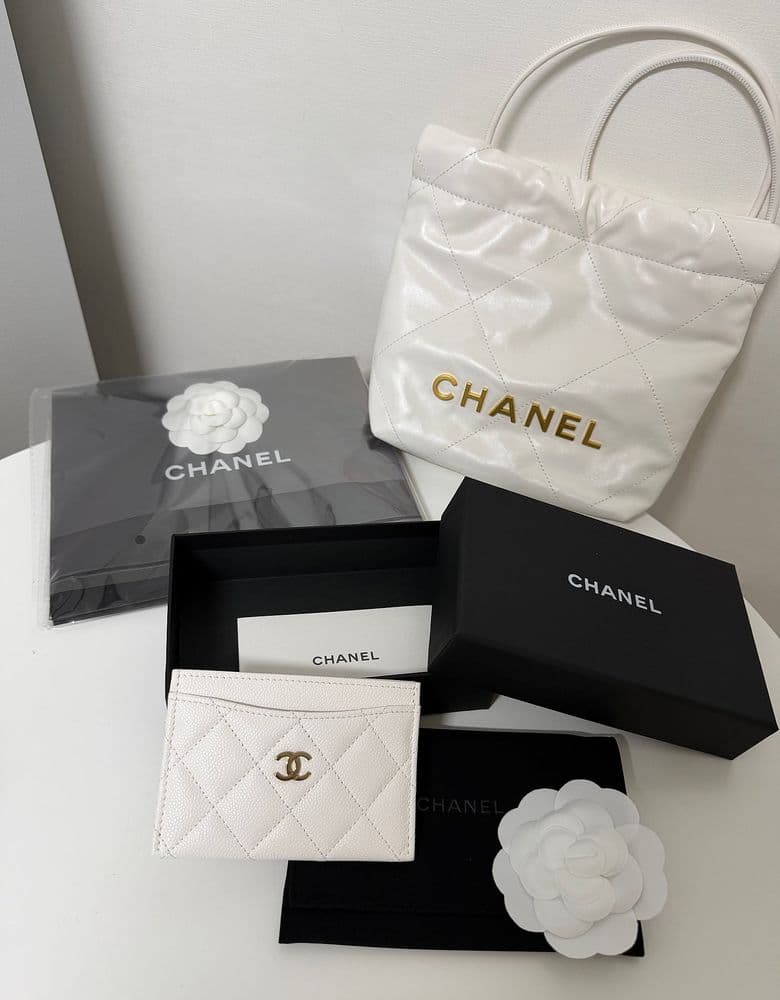 샤넬 화이트 금장 카드지갑