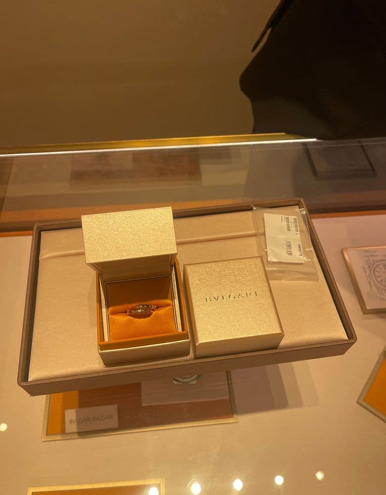 불가리 세르펜티 반지 라지 로즈골드