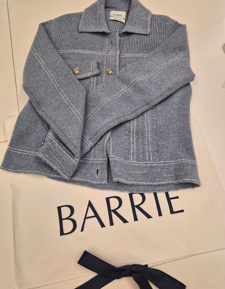 배리(Barrie) 니트 의류