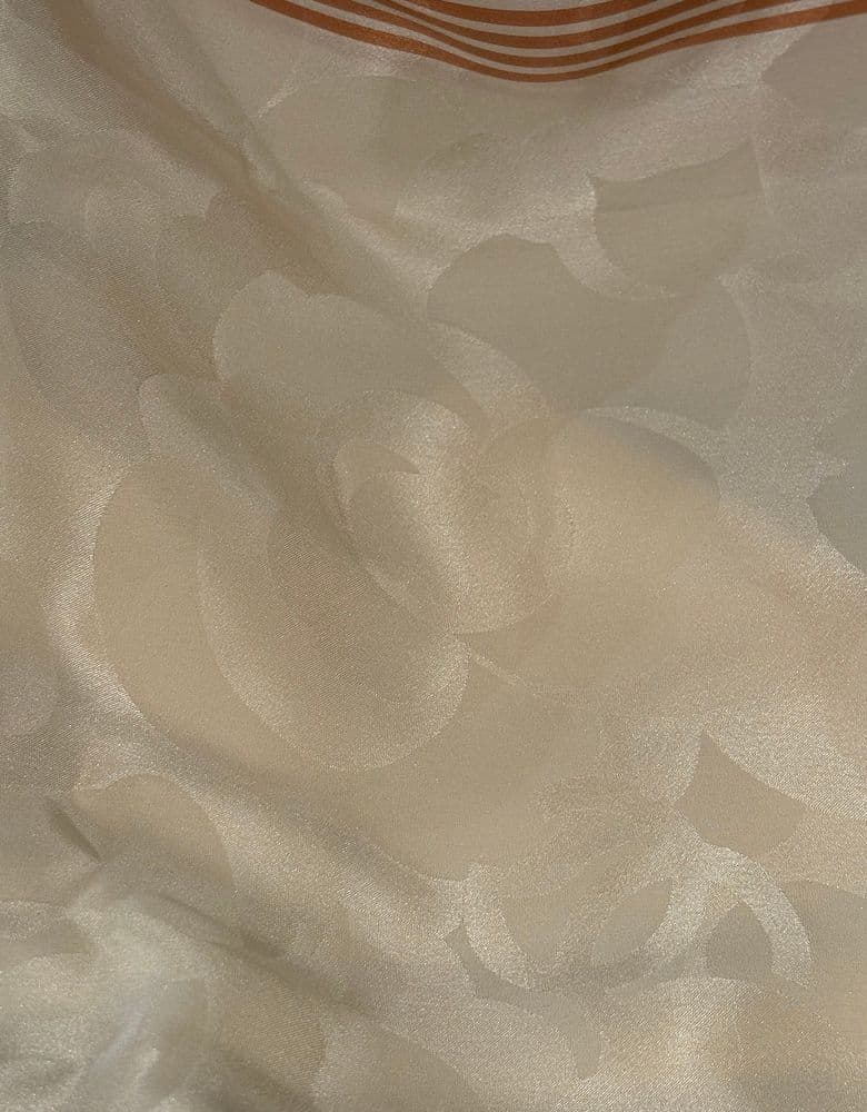 샤넬 스카프 AAB623