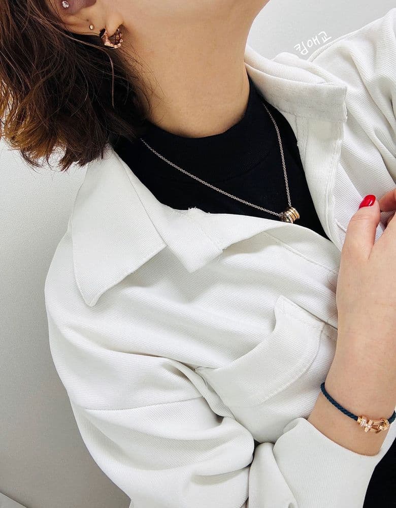 불가리 비제로원 (겨울 목폴라 코디)