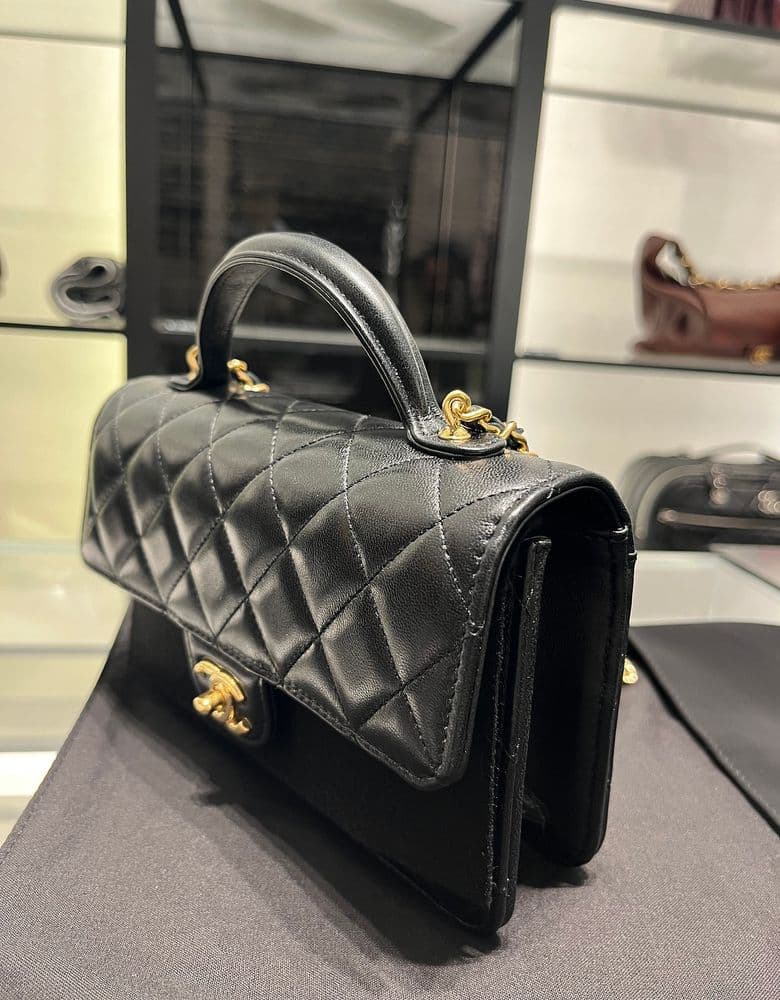 샤넬 체인 지갑 25/26 FW프리컬렉션 