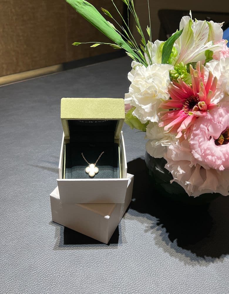 디올 졸리백 핑크, 반클리프앤아펠 마더오브펄