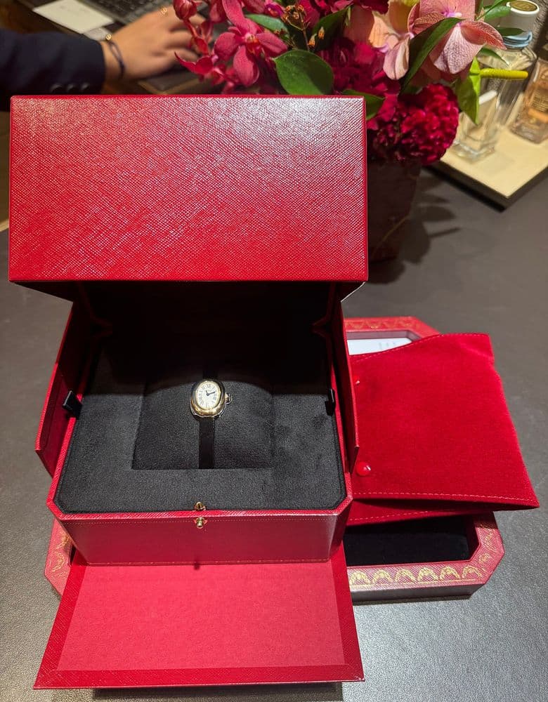 까르띠에 베누아 미니 착샷