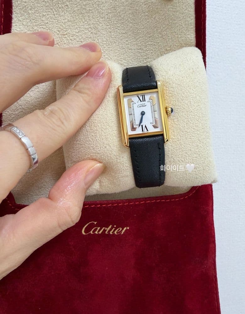 까르띠에 탱크 시리즈 빈티지 시계