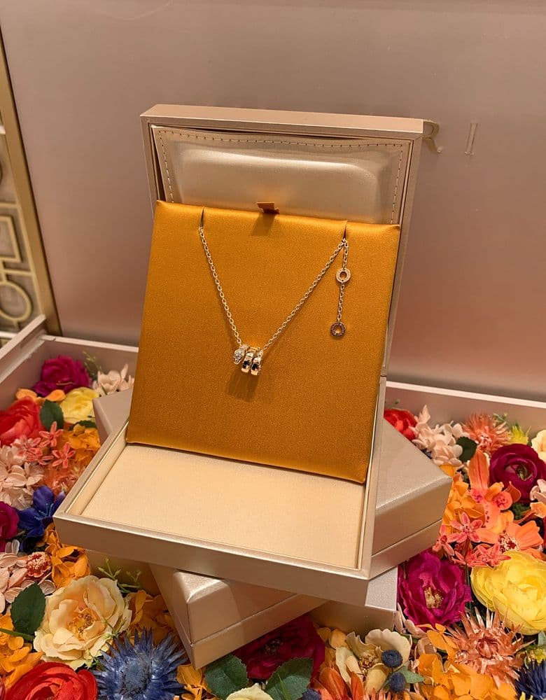 불가리 세르펜티 목걸이 구매