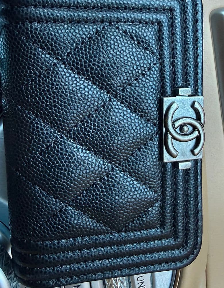 샤넬 보이 지퍼돌이