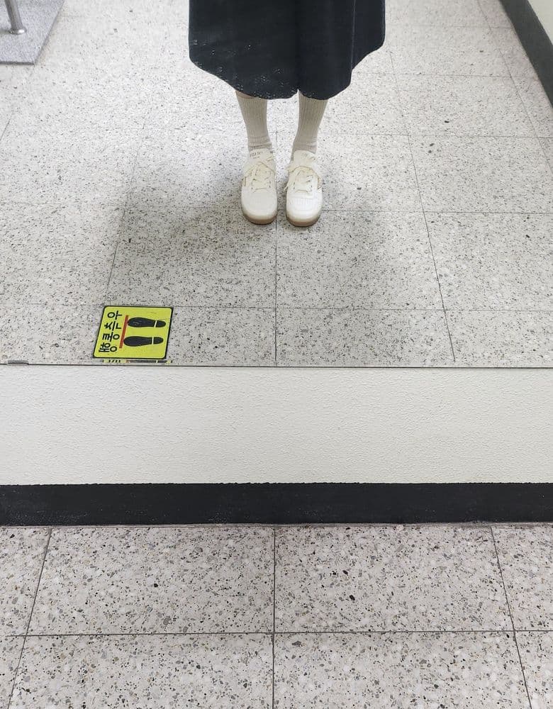 프라다 스니커즈 뮬