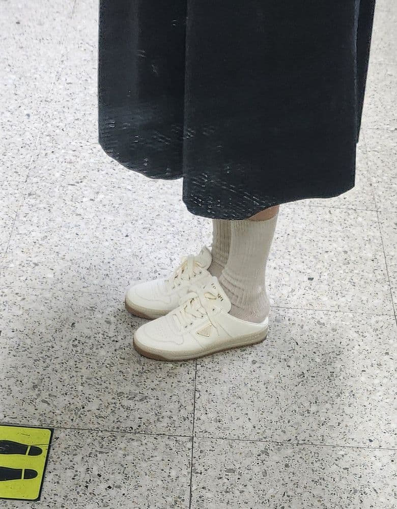 프라다 스니커즈 뮬