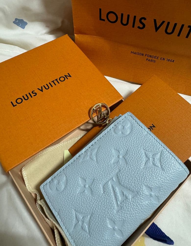 Louis Vuitton bifold wallet