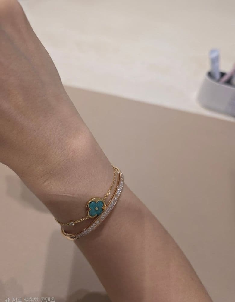 루이비통 블라썸 팔찌