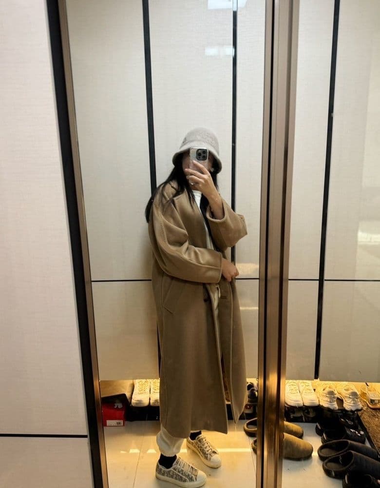 막스마라 마담, 마누엘라