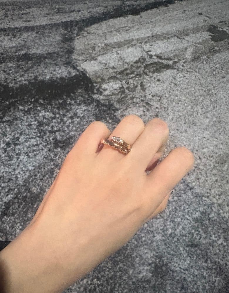 불가리 세르펜티 반지