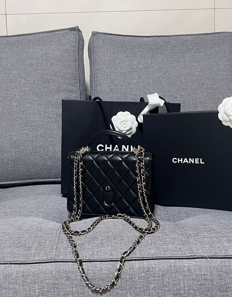샤넬 25시즌백 클래식핸들