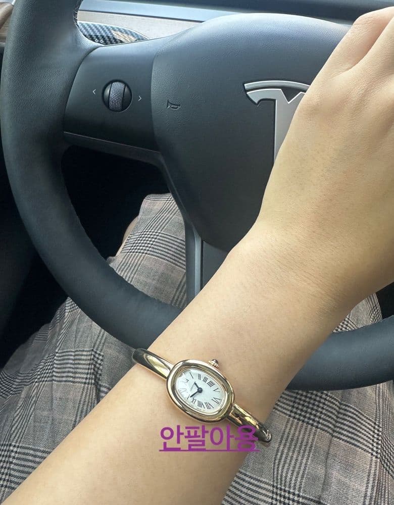 까르띠에 베누아 미니 뱅글시계