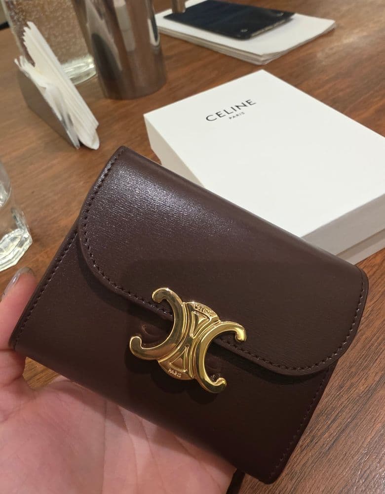 셀린느 반지갑 시즌컬러