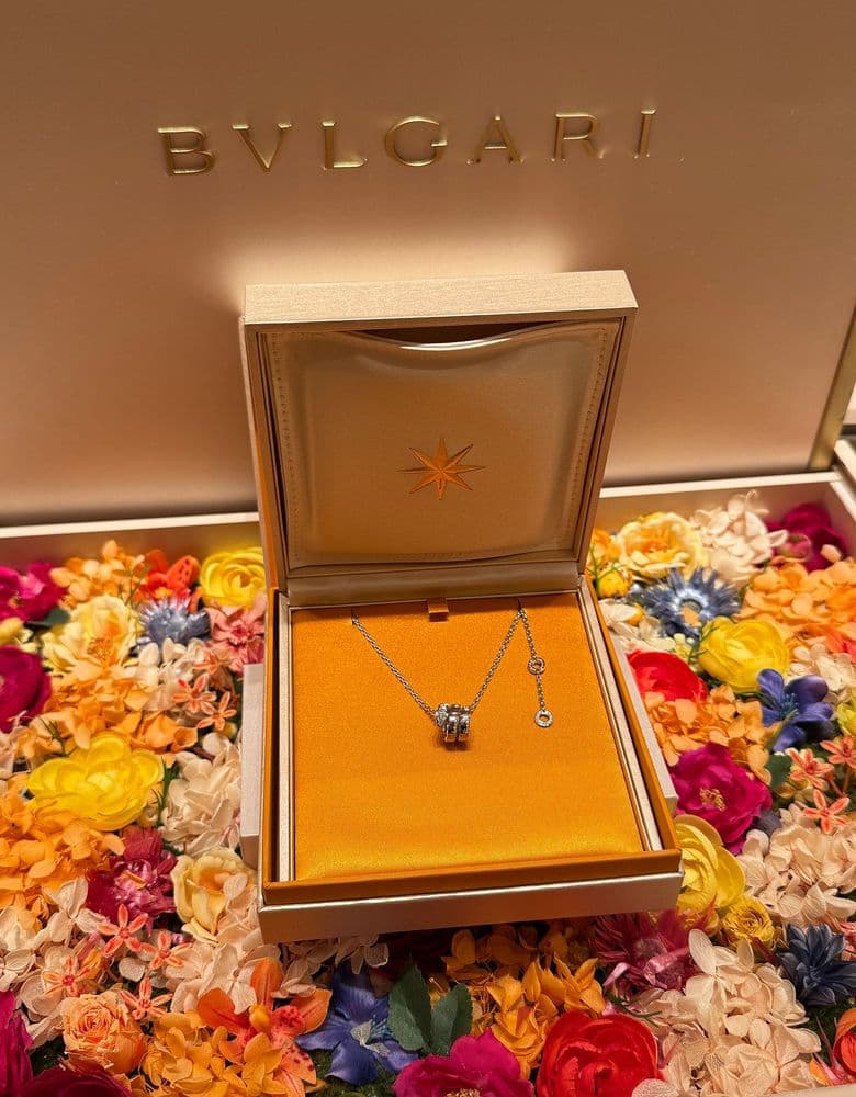 불가리 세르펜티 화이트골드 목걸이