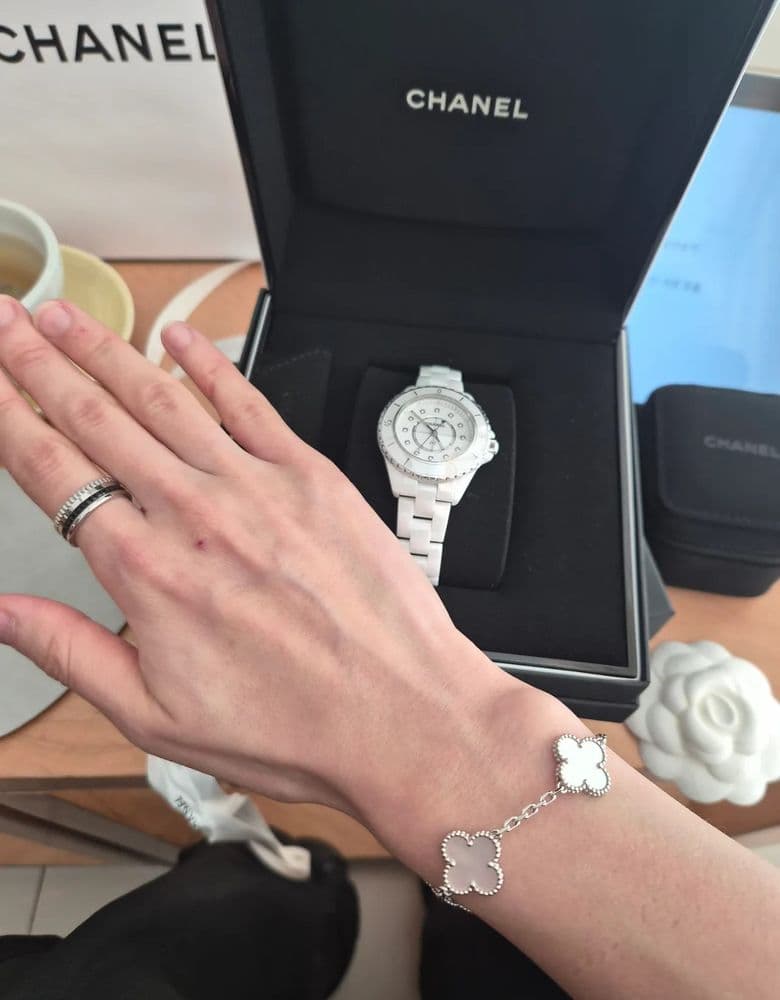 샤넬 j12 화이트 시계