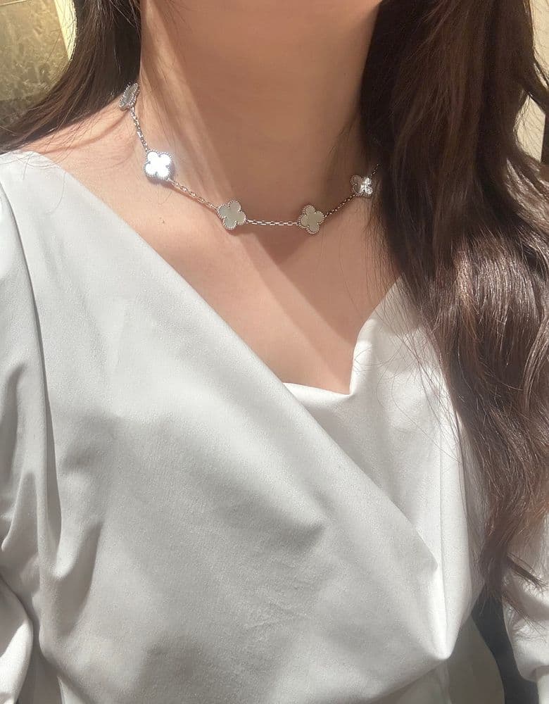 까르띠에 앵끌루, 팬더 다이아, 반클리프 마더오브펄 10모티브