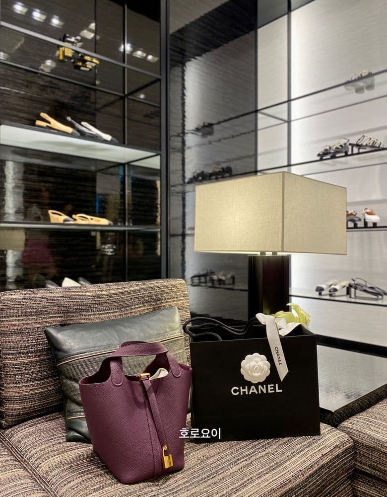 피코탄 18 카시스 모리스 가죽