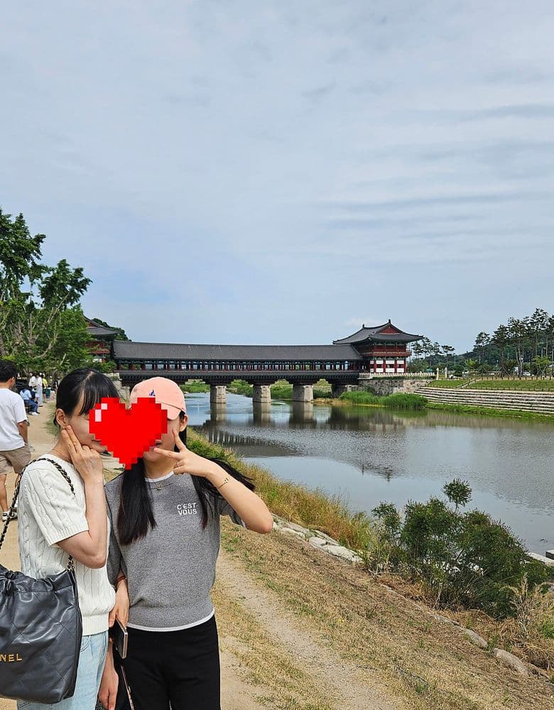 Chanel 19 bag, Chanel 22 bag