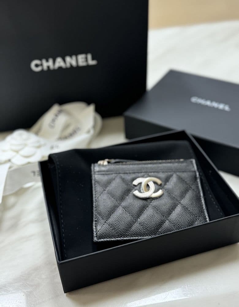 Chanel cardholder