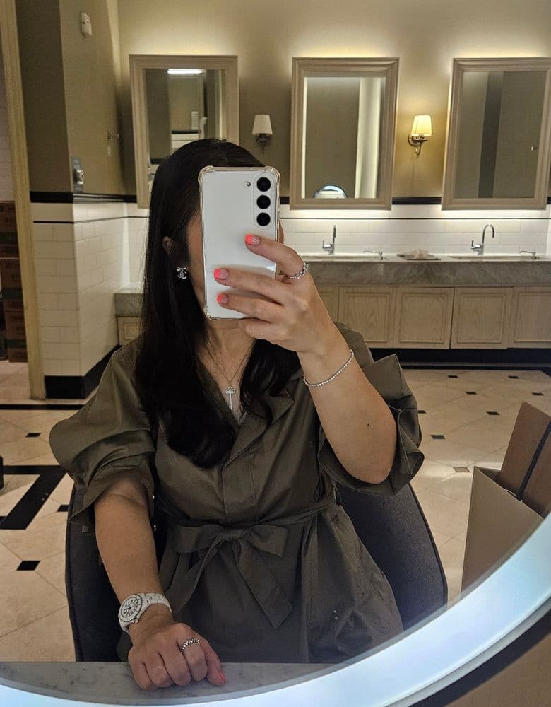 다미아니 미모사링, 골든듀 테니스, 티파니 플뢰르 키 펜던트 및 체인, 샤넬 보이 카드슬롯