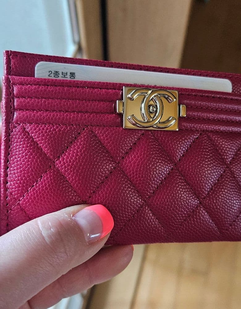 다미아니 미모사링, 골든듀 테니스, 티파니 플뢰르 키 펜던트 및 체인, 샤넬 보이 카드슬롯