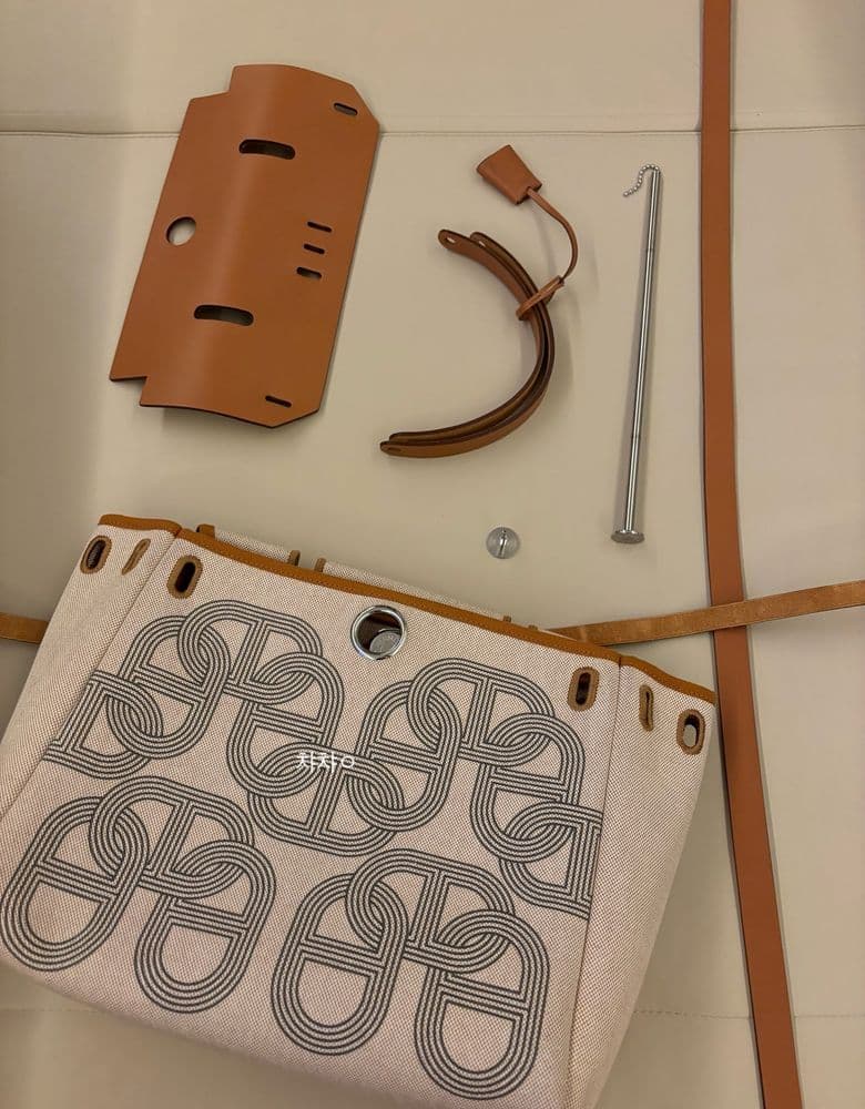 Just flipped my Hermès Herbag inside out! 🧡