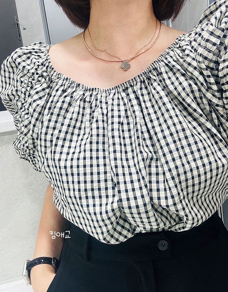 Van Cleef & Arpels Alhambra Vintage Grey