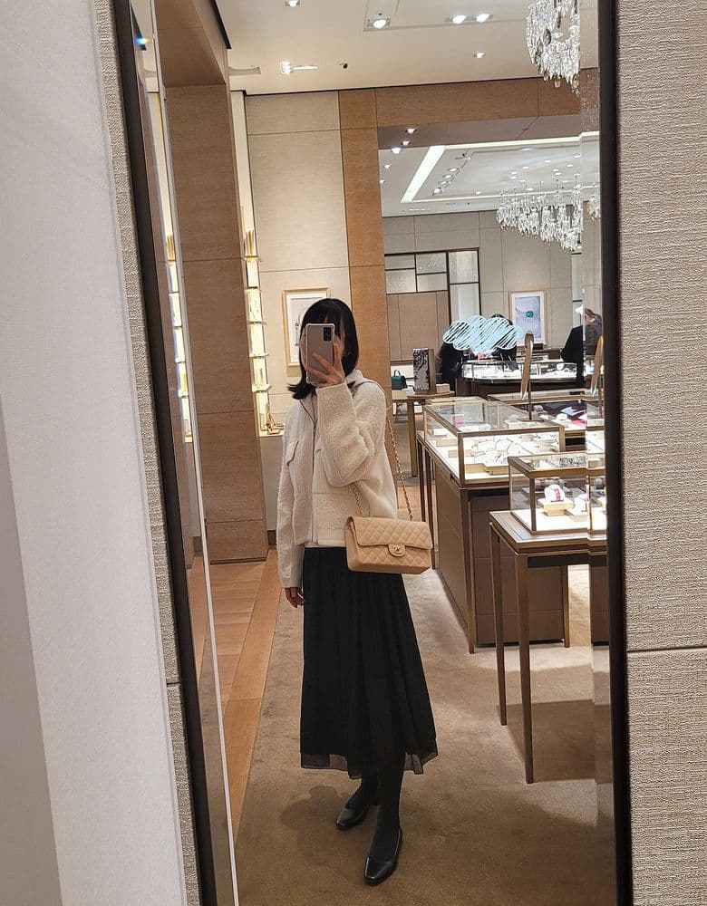 Chanel Classic Medium Beige