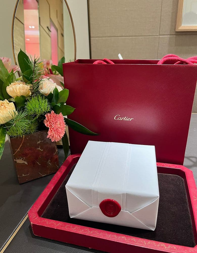 (W) Cartier Love Bracelet, Yellow Gold