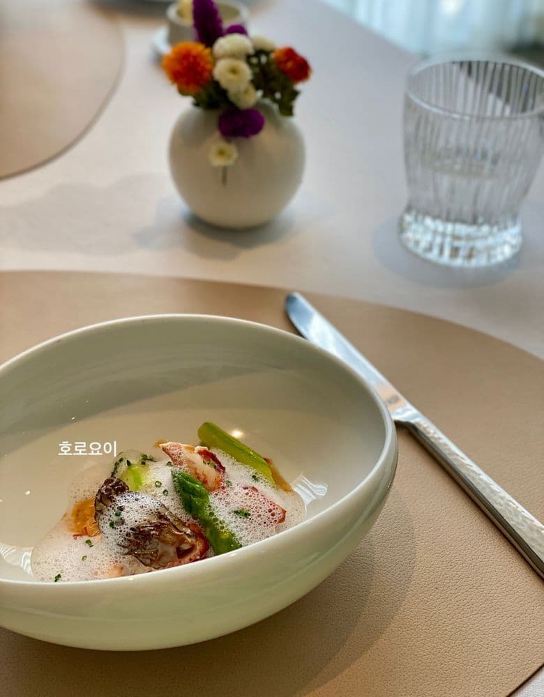 (W) Van Cleef & Arpels Vintage Alhambra Bracelet, 5 Motifs, White Gold, Mother-of-Pearl