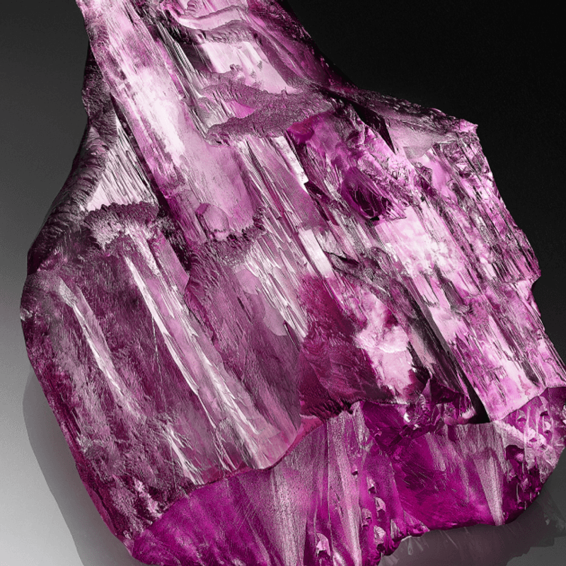 Tiffany & Co. unveils a kunzite of epic proportions: 7,500 carats.
