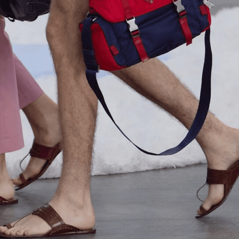 프라다, 콜라푸리 논란 속 인도 장인과 협업 