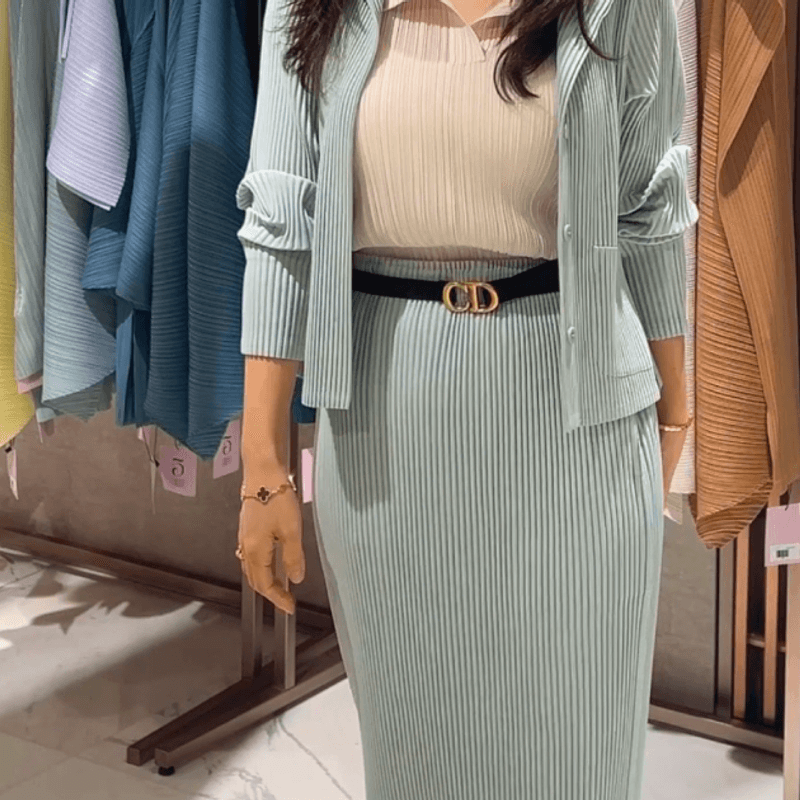 Pleats sale info and a collection of daily, office, and vacation look styling ideas with 5threethree pleats.